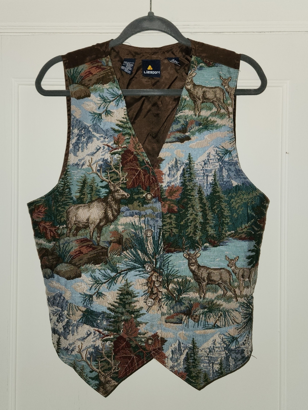 Great Outdoors Tapestry Vest 🦌